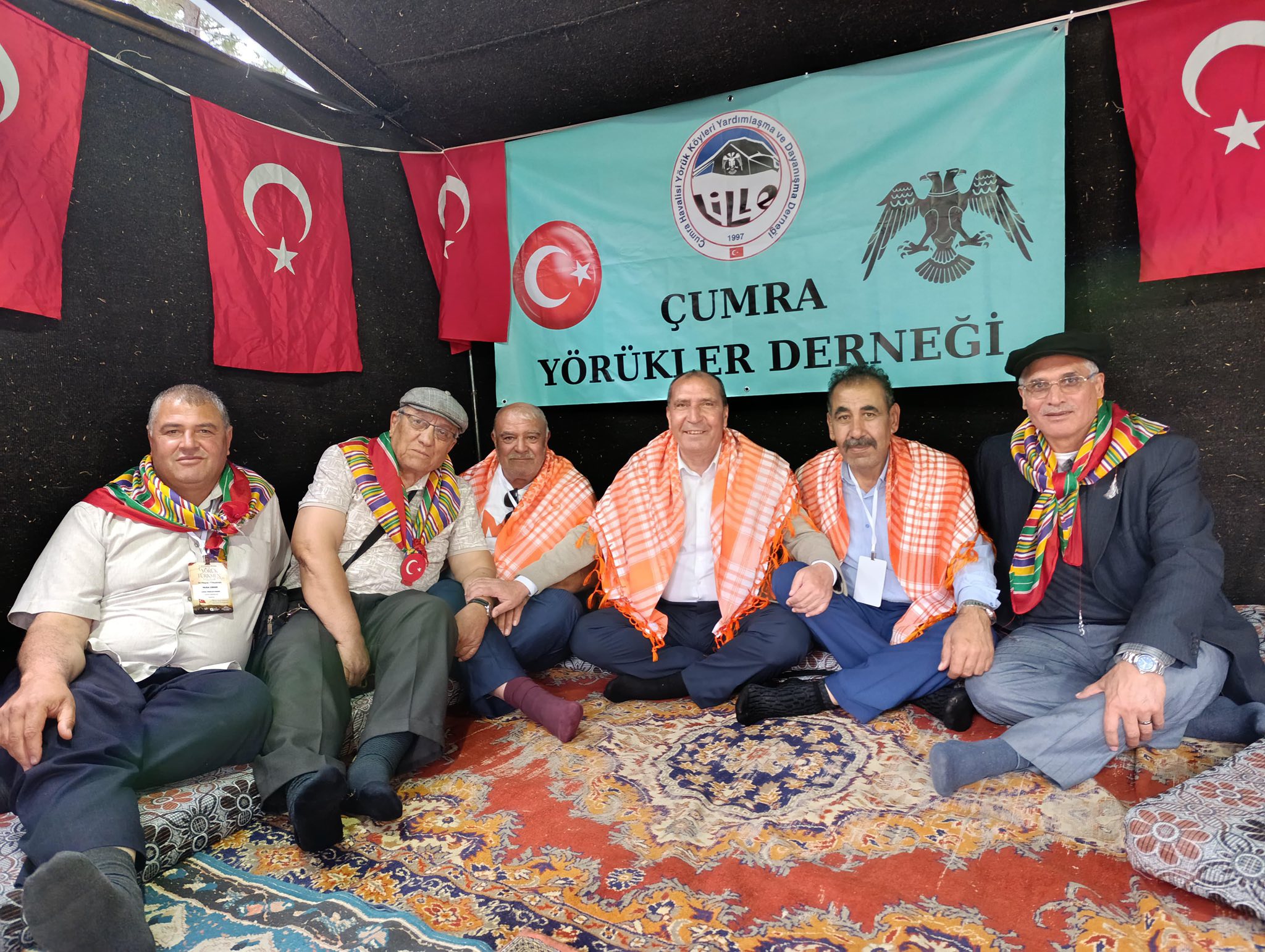 BAŞKAN AYDIN YÖRÜK ÇADIRINDA MİSAFİR AĞIRLADI