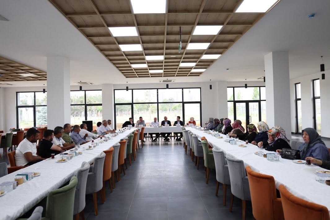 AK Parti İlçe Danışma Meclisi Toplantısını Yaptı
