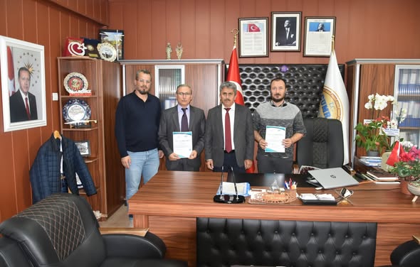 İKİ OKUL ‘ENERJİ DOSTU MAVİ YEŞİL OKUL ETİKETİ’ Nİ HAK ETTİ