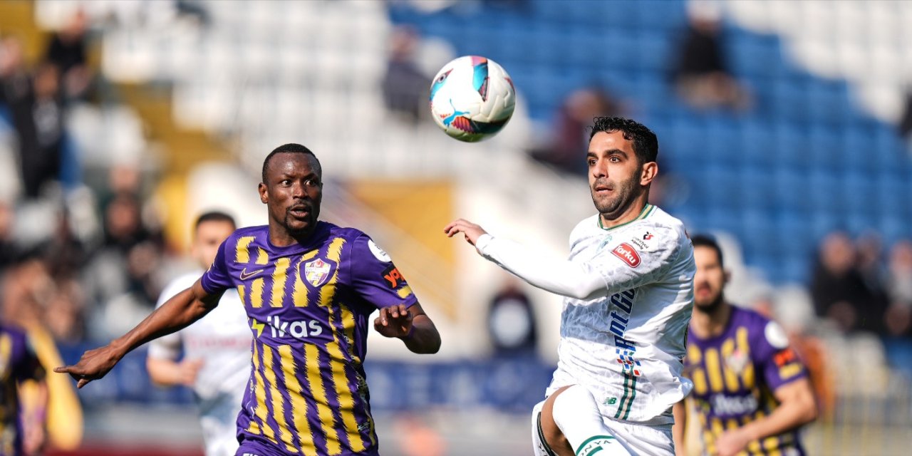 Konyaspor'da  5 İmza Birden!