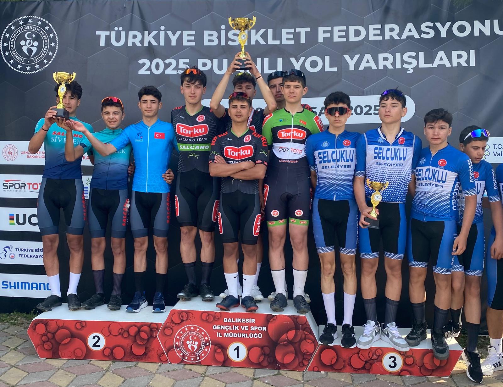 TORKU BALIKESİR’DE KÜRSÜ KAPATTI