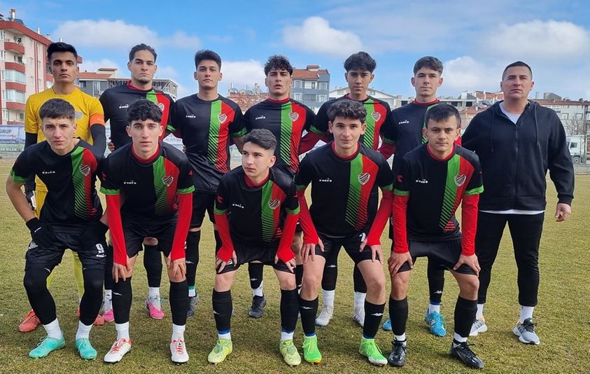 U18 LİDERİ DEVİRDİ!
