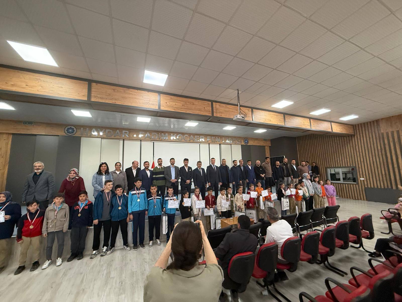 Akıl ve Zeka Oyunları Heyecanı: Dereceye Giren Öğrenciler Ödüllendirildi